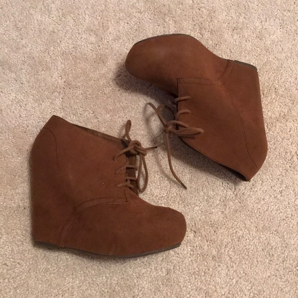 Chestnut Suede Shi Platform Booties size 8 - Picture 4 of 7